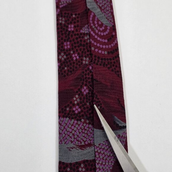 F. RVNCI Roma V. Condotti 92-93 Silk Tie Floral Hearts VTG Rare W 3.5 L 57.75 IN - Picture 7 of 16
